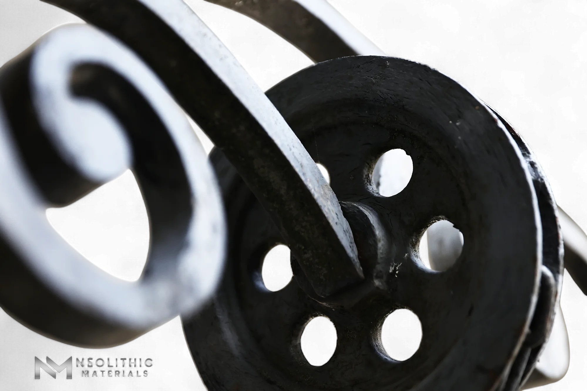 Antique French Round Well Head with Iron Piece - Image 5